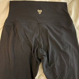 Aritzia Black Butter Leggings